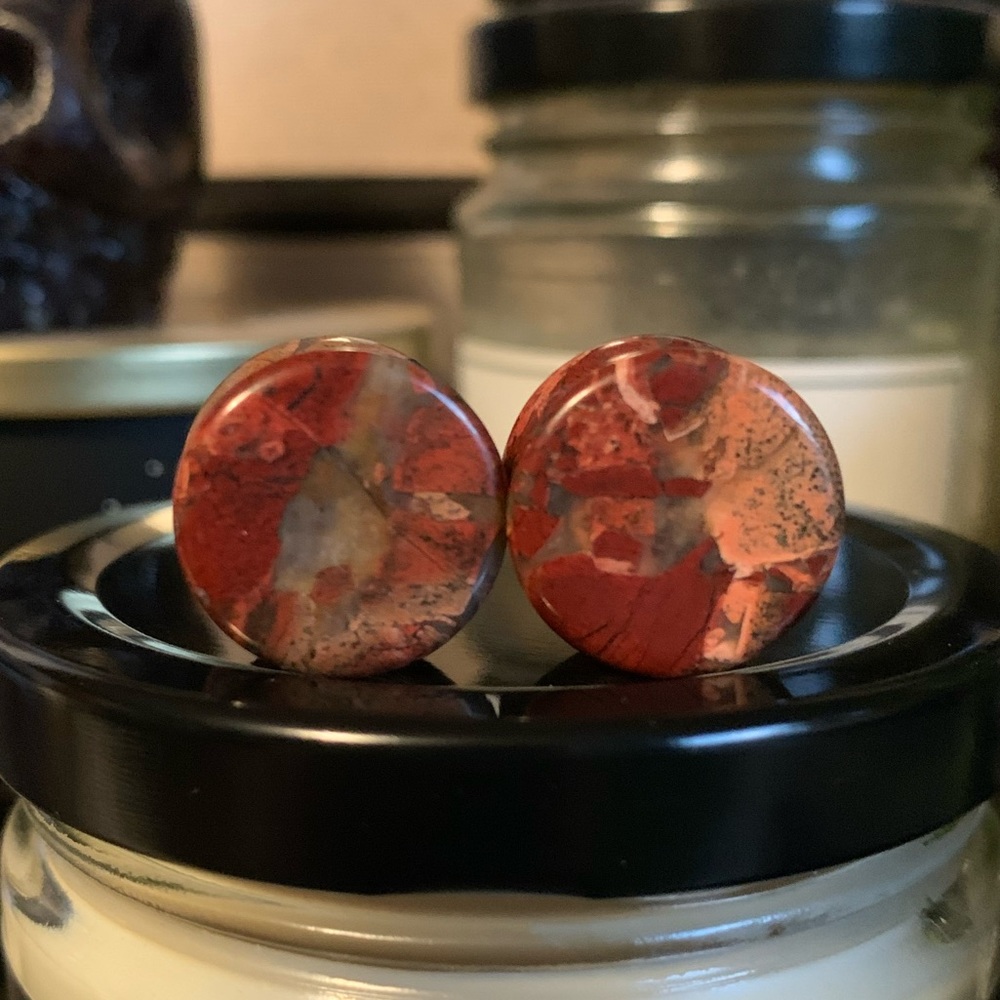Handmade 5/8 16mm double flare red Picasso Jasper stone plugs - Picture 3 of 4